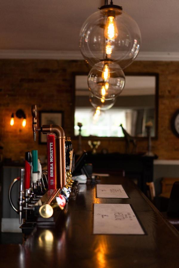 The Plough Itchen Abbas Hotel Winchester Exterior photo